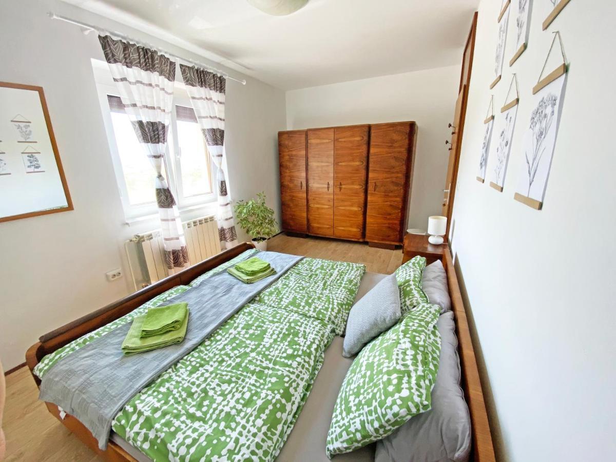 Appartement Apartma Jancic à Dobrovo Extérieur photo